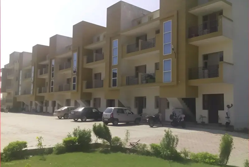 Bee Gee Aastha City Peer Muchalla Zirakpur: 1-3 BHK Affordable Apartments | Real Estate in Zirakpur