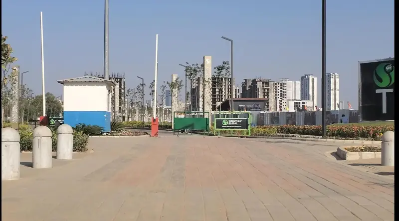 Signature Global Titanium SPR Sector 71, Gurgaon