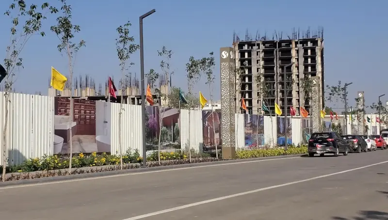 Signature Global Titanium SPR Sector 71, Gurgaon