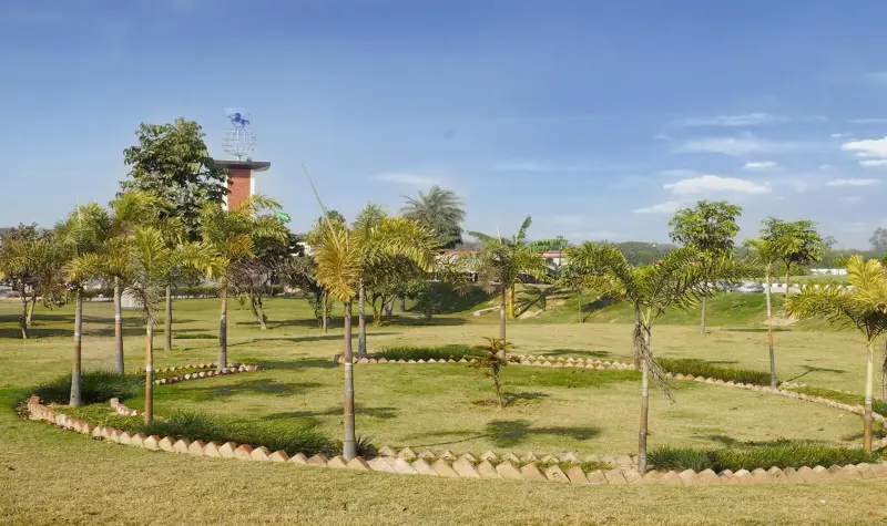 Royale Waterfront Zirakpur: Best Residential Projects in Zirakpur | Luxury Villas & Apartments Near Aerocity Mohali
